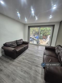 1 bedroom in a house share to rent, Moorland Road, London, SW9