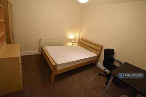 1 bedroom in a flat share to rent, Clifton Road, Aberdeen, AB24