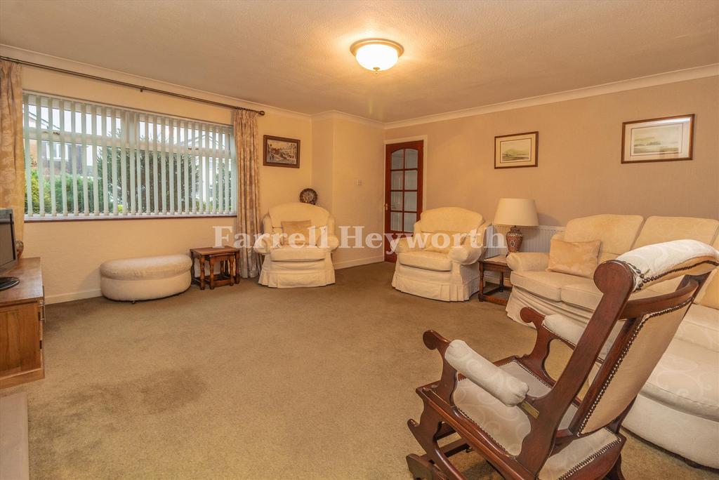 Lounge image 2
