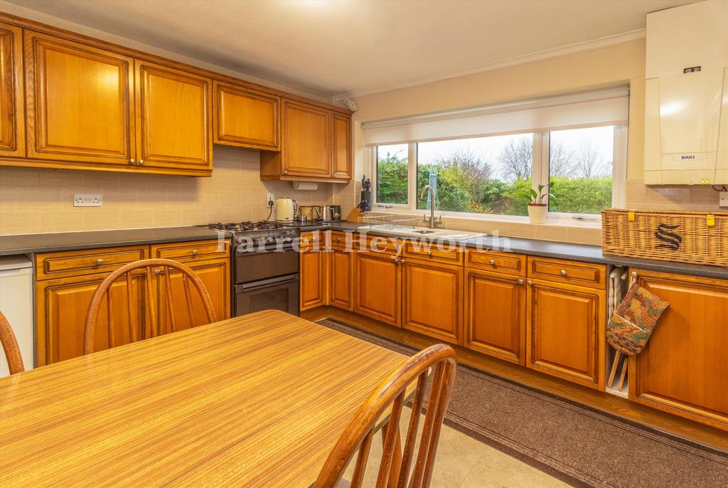 Kitchen image 3