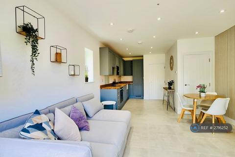 undefined, Tolworth Road, Surbiton, KT6