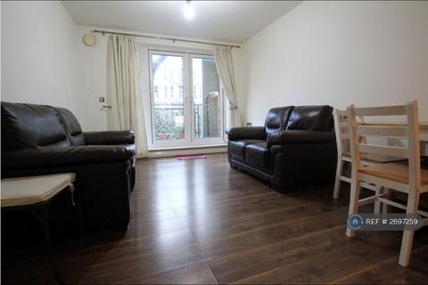 undefined, Smoothfields Court, Hounslow, TW3