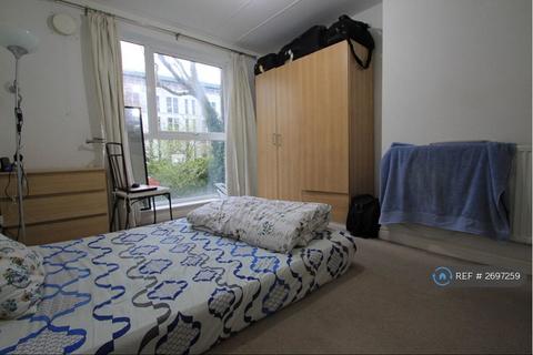 undefined, Smoothfields Court, Hounslow, TW3