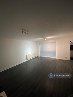 3 bedroom terraced house to rent, Inglewood Avenue, Camberley, GU15