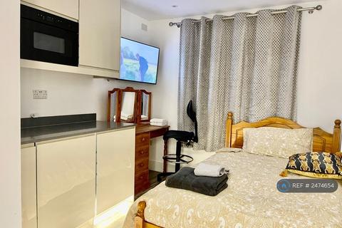 undefined, London, London, UB6