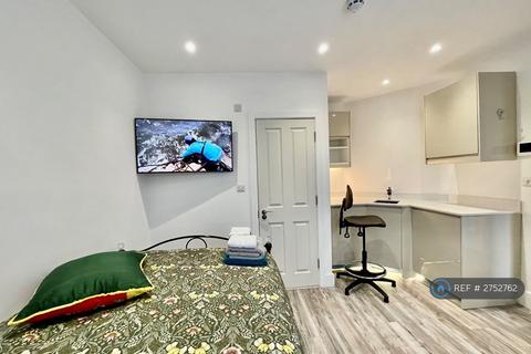 undefined, London, London, UB6
