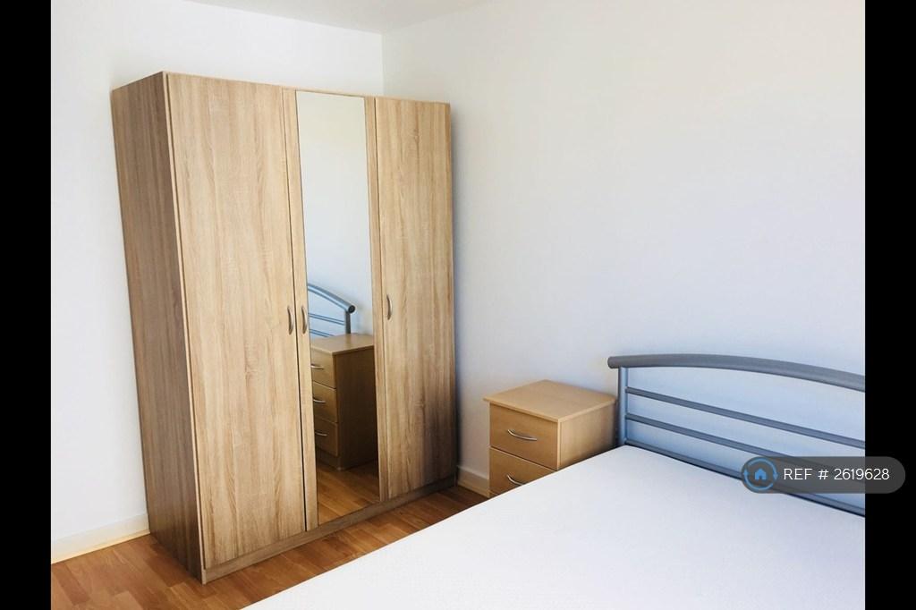 2nd Bedroom2