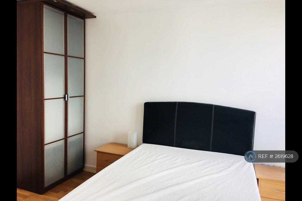 Master Bedroom3