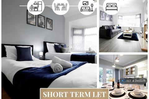 3 bedroom semi-detached house to rent, Queensway, Heald Green, Cheadle, SK8
