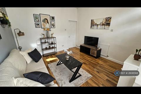 2 bedroom terraced house to rent, Parkfield Avenue, Manchester, M14