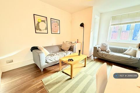 3 bedroom flat to rent, Northfleet House, London, SE1