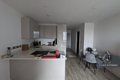 1 bedroom flat to rent, Queen Way, Salford, M3