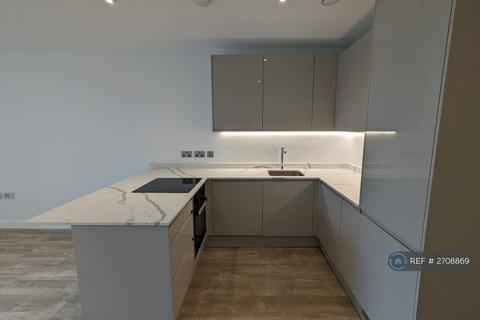 1 bedroom flat to rent, Queen Way, Salford, M3