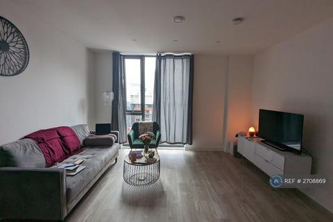 1 bedroom flat to rent, Queen Way, Salford, M3