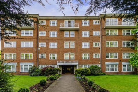 2 bedroom flat for sale, Wimbledon Park Side, Wimbledon Common, London, SW19