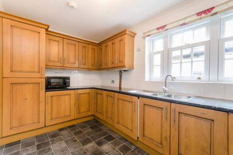 2 bedroom flat for sale, Wimbledon Park Side, Wimbledon Common, London, SW19