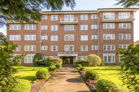 2 bedroom flat for sale, Wimbledon Park Side, Southfields, London, SW19
