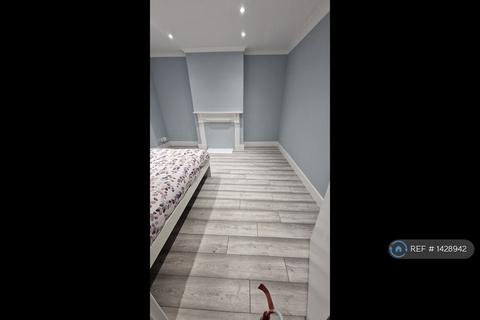 undefined, Gilbert Road, Belvedere, DA17