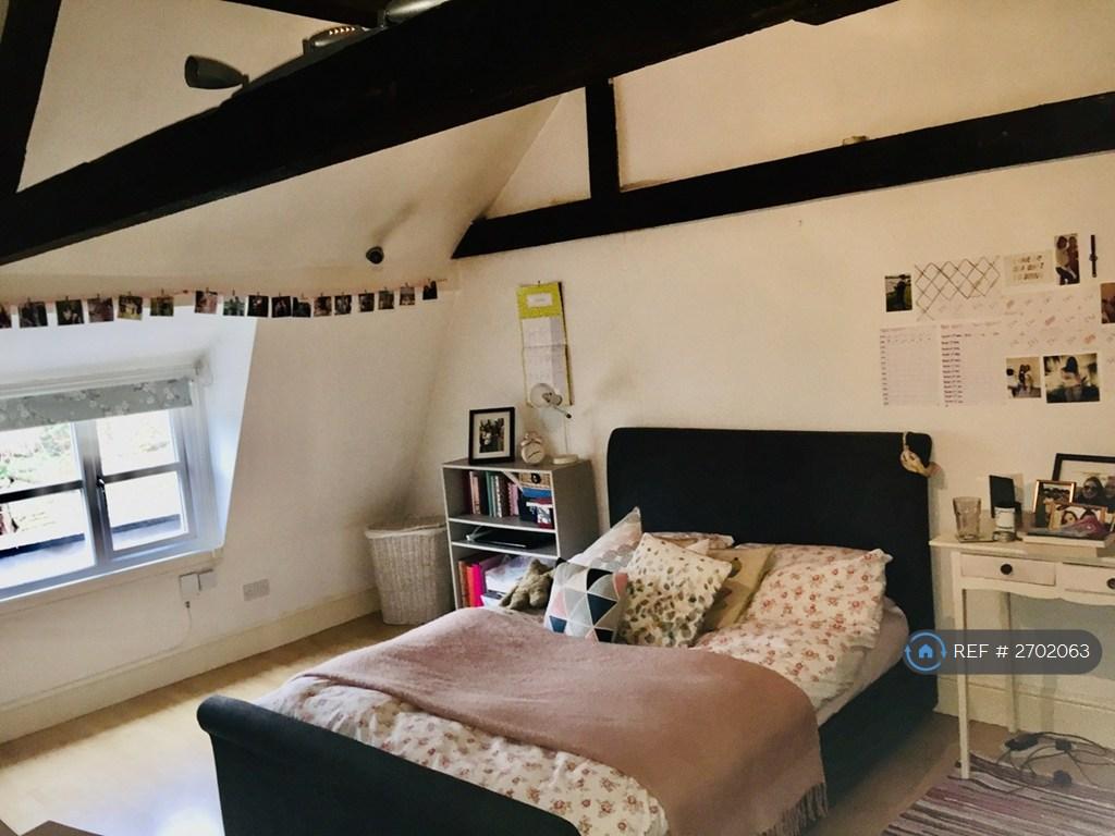 Main Double Bedroom