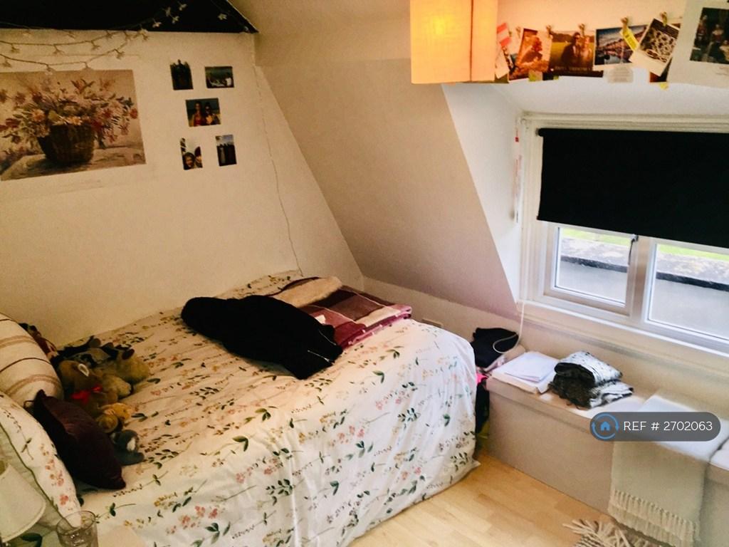 Second Double Bedroom - Smaller Double