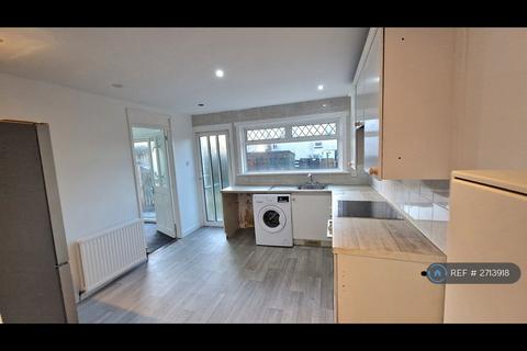3 bedroom terraced house to rent, Turnhigh Road, Whitburn, Bathgate, EH47