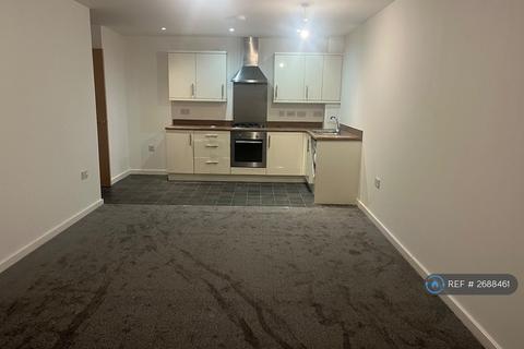 2 bedroom flat to rent, Trinity Street, St. Austell, PL25