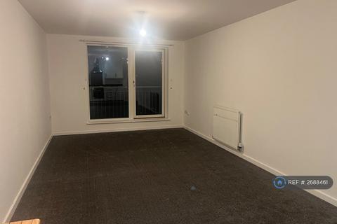 2 bedroom flat to rent, Trinity Street, St. Austell, PL25