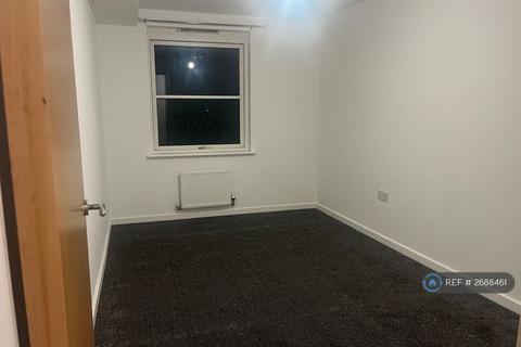 2 bedroom flat to rent, Trinity Street, St. Austell, PL25