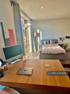 1 bedroom in a flat share to rent, Victory Parade, London, SE18