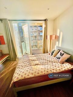 1 bedroom in a flat share to rent, Victory Parade, London, SE18