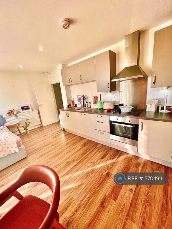 Kitchen With Lots Of Storage