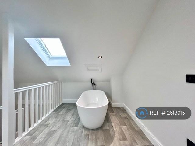 Freestanding Bath And Mixer Tap