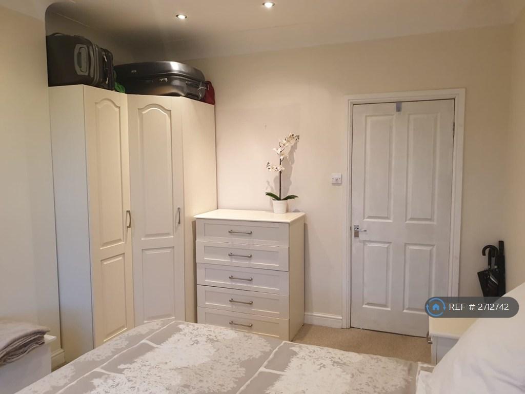 Master Bedroom 1