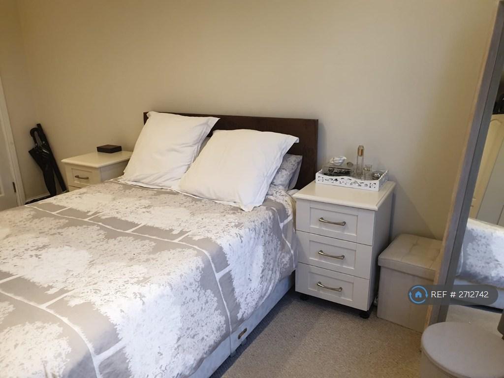 Master Bedroom 3