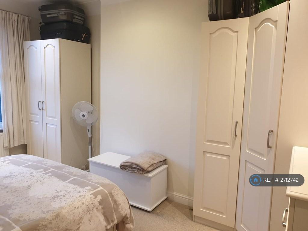Master Bedroom 5