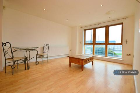 2 bedroom flat to rent, Balmoral Place, Hunslet, Leeds, LS10