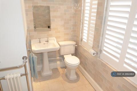 3 bedroom maisonette to rent, Cheltenham Crescent, Harrogate, HG1