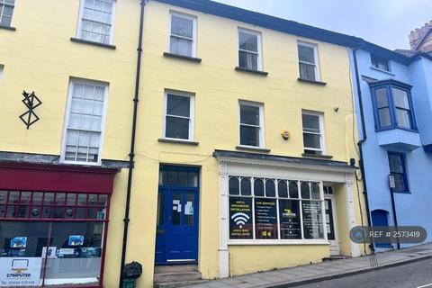 2 bedroom flat to rent, High Street, Haverfordwest, SA61