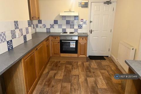 2 bedroom flat to rent, High Street, Haverfordwest, SA61