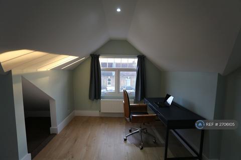 undefined, Kent Road, Gravesend, DA11