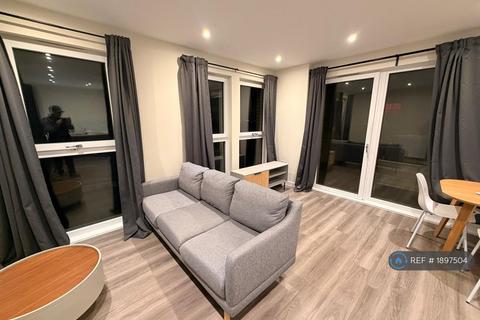 2 bedroom flat to rent, Green Ferry Way, London, E17
