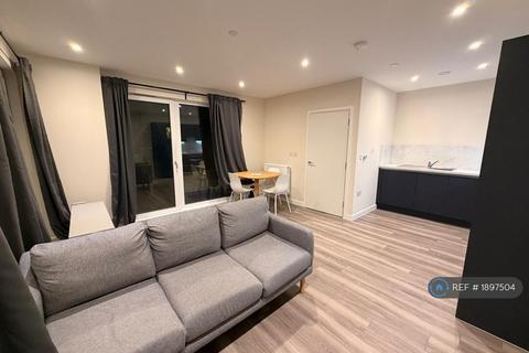 2 bedroom flat to rent, Green Ferry Way, London, E17