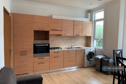 3 bedroom flat to rent, Shorrolds Road, London, SW6