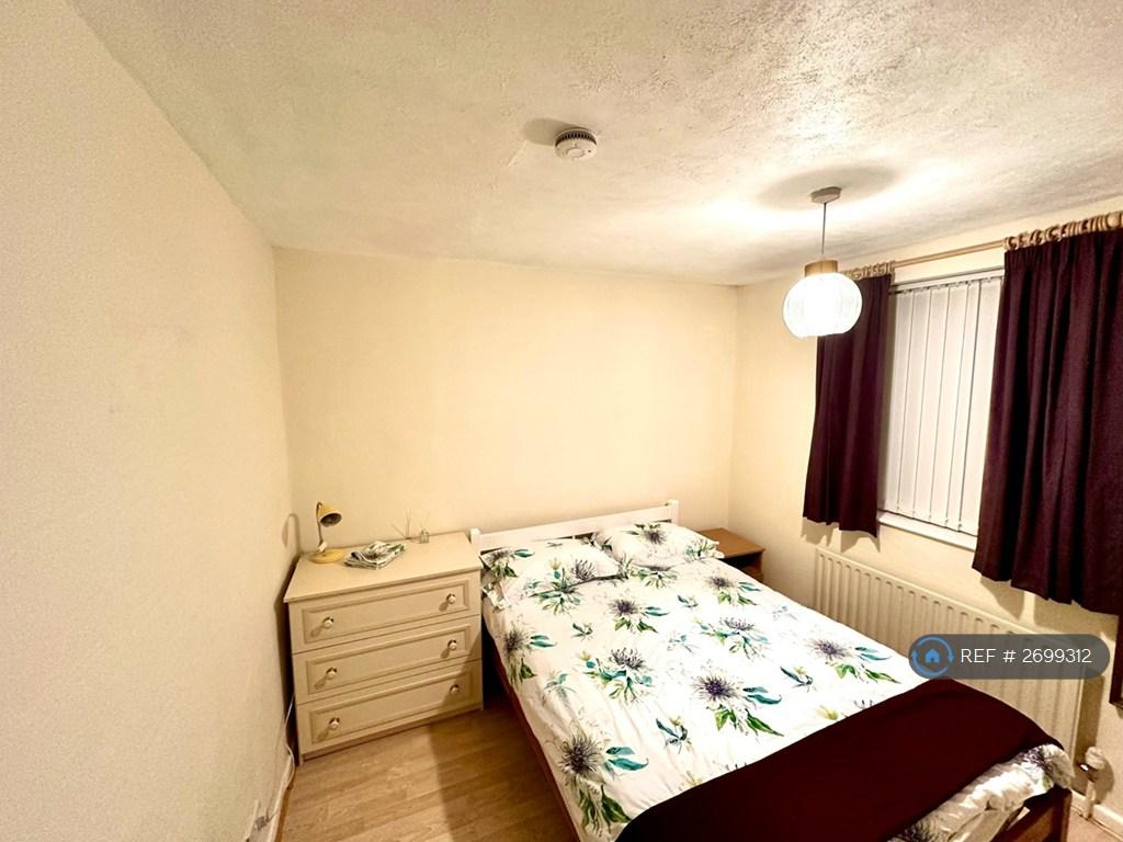 Blinds &amp; Lined Curtains 2nd b/Room