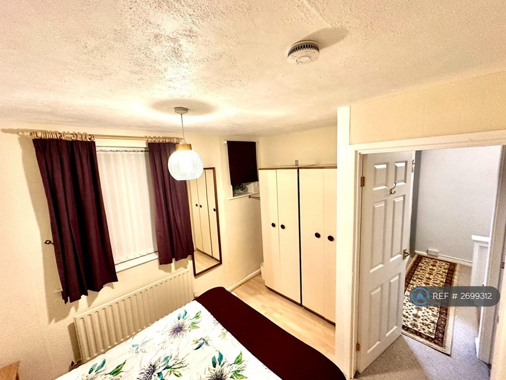 2nd b/Room &amp; Storage. Two Windowss