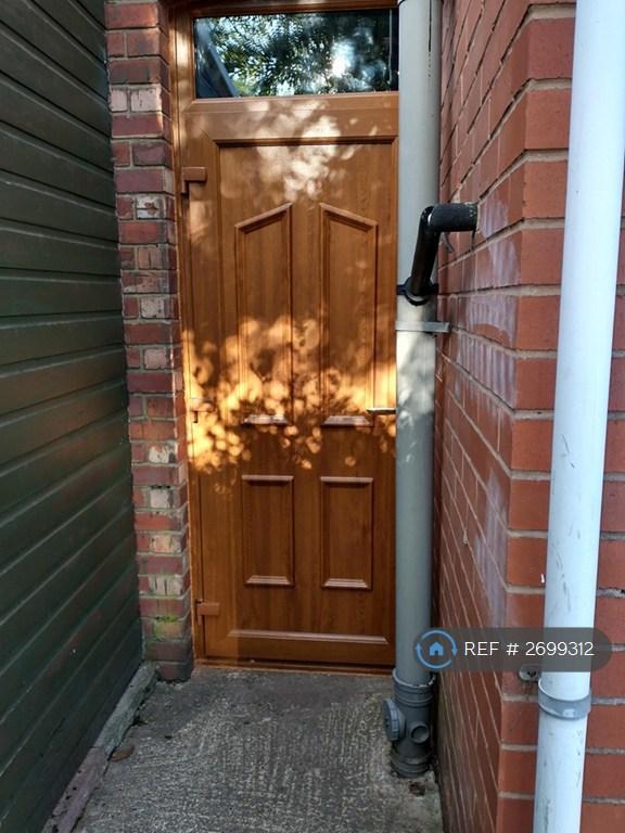 Locked Annexe, Next To Rear Patio