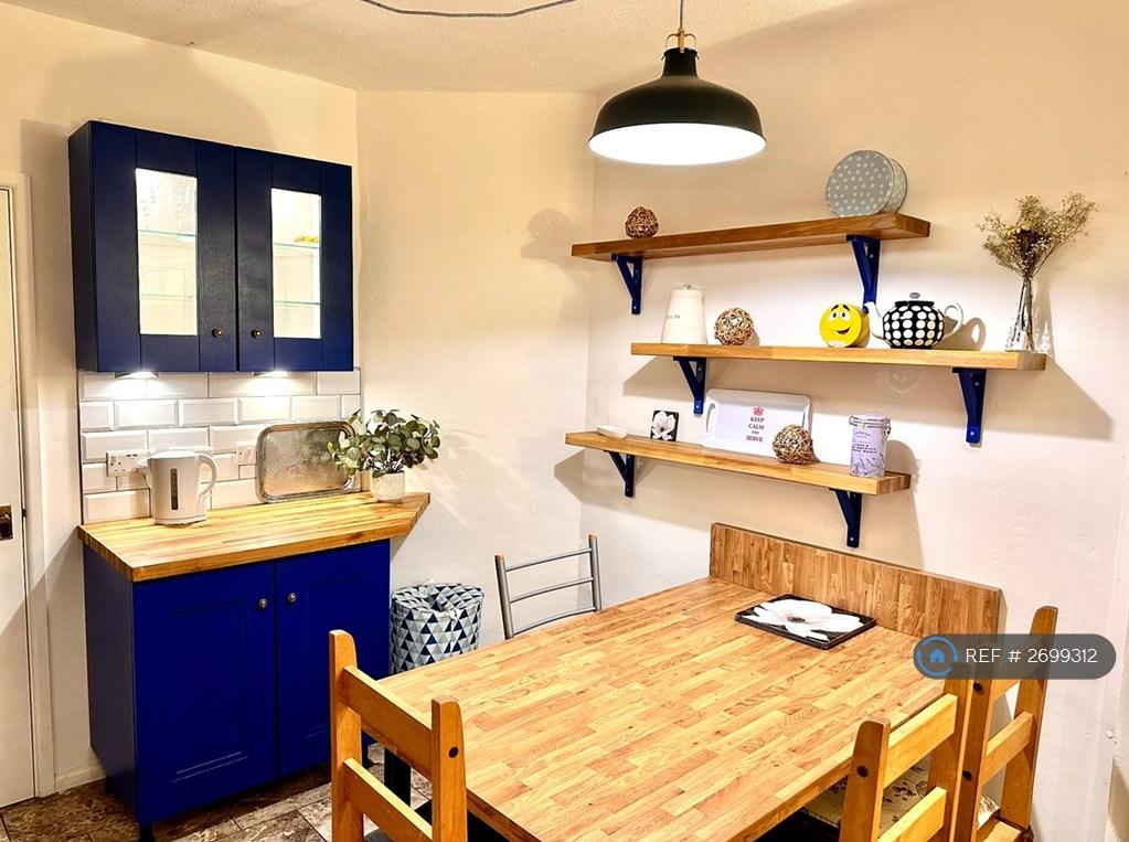 Bright, Spacious Kitchen-Diner