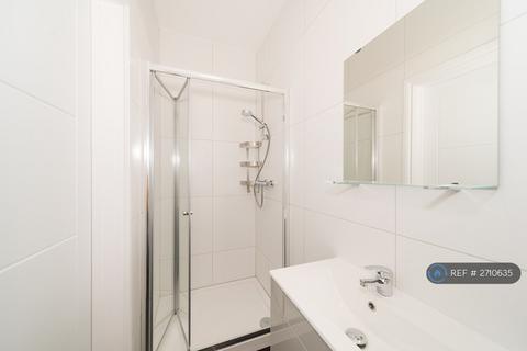 1 bedroom in a house share to rent, Rymer Road, Croydon, CR0