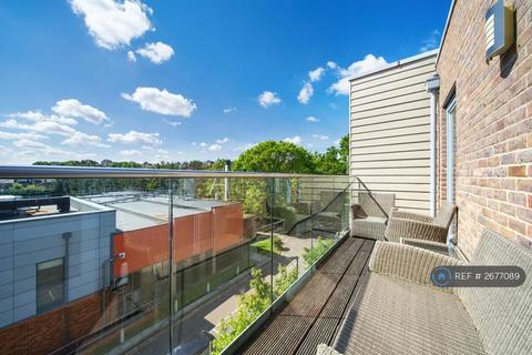 2 bedroom flat to rent, Park Road, London, N8