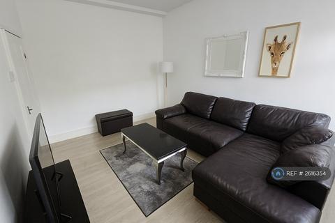 4 bedroom terraced house to rent, Viscount Street, Manchester, M14